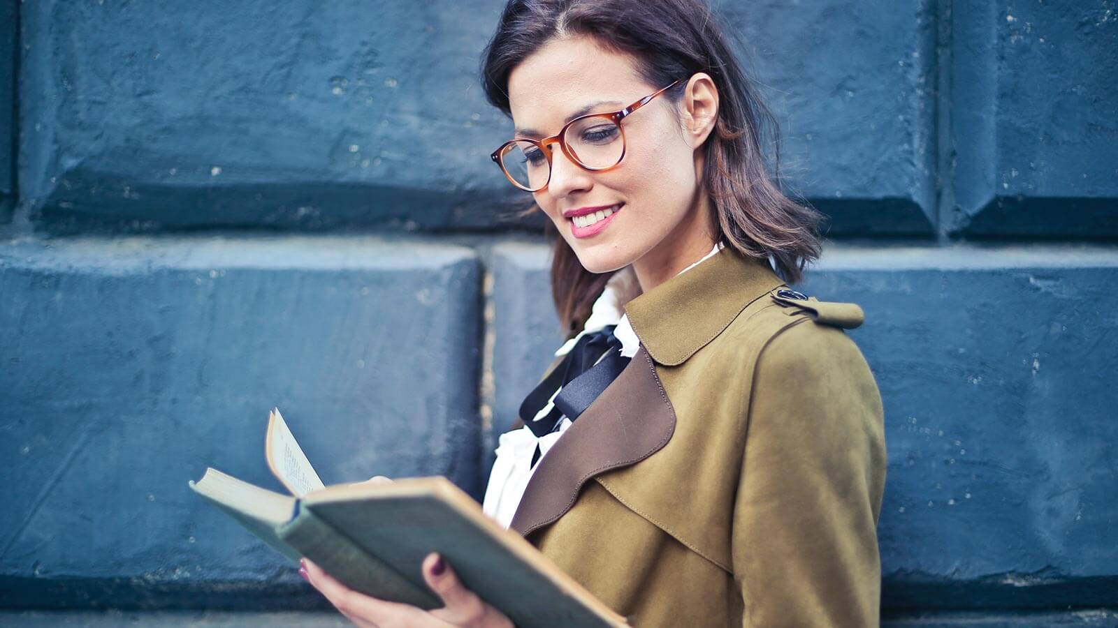 Do cheap reading glasses damage your eyes?