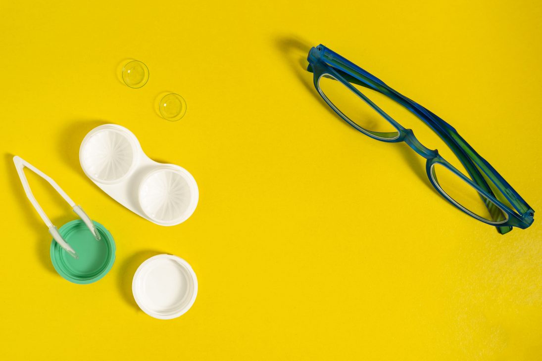 Prescription Glasses vs. Contact Lenses: What Are the Pros and Cons? 