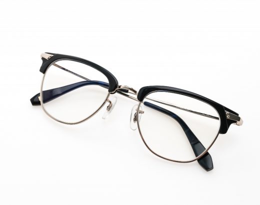 eyeglasses-wear